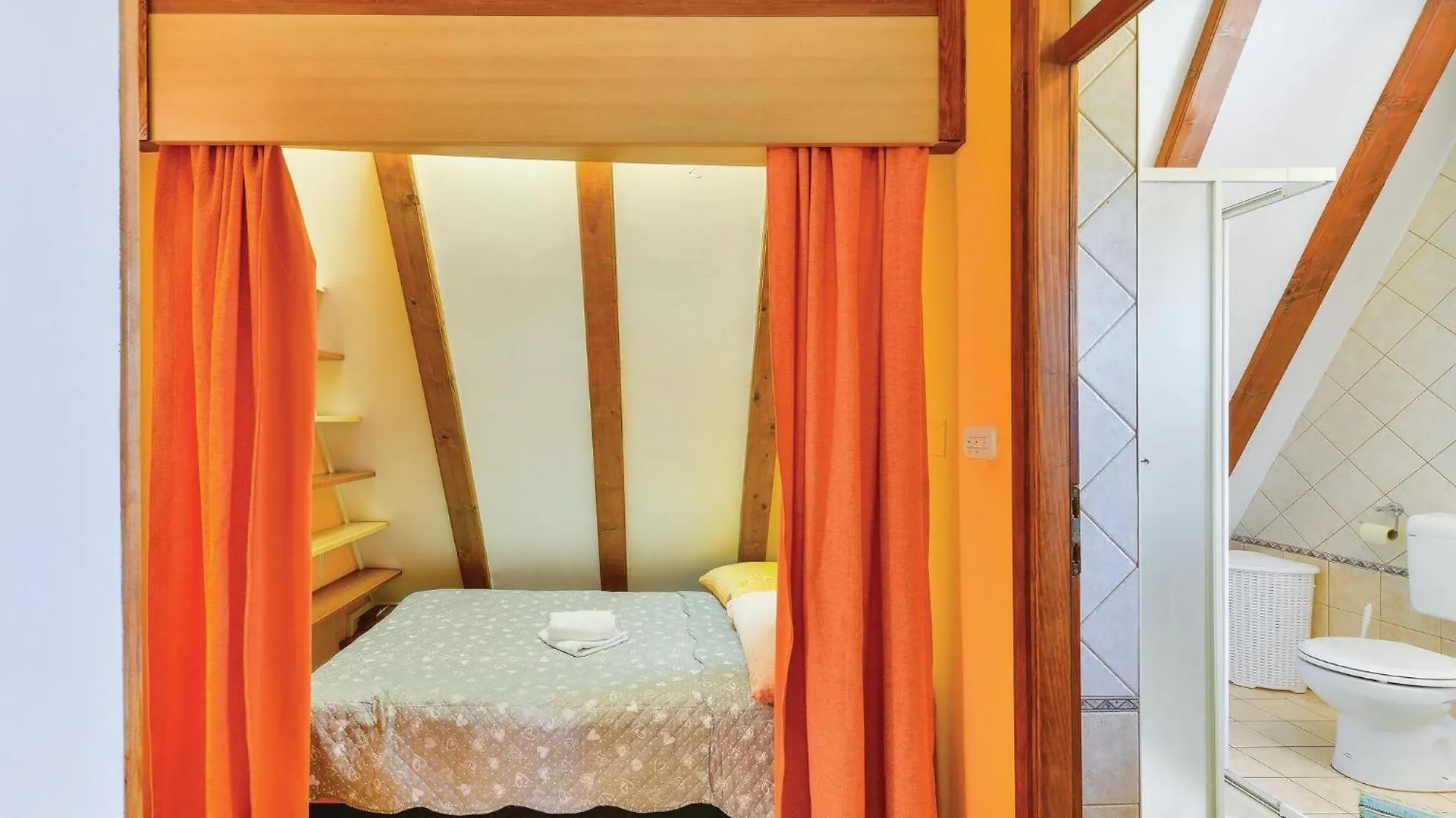Nice Home In Gospic With Private Swimming Pool, Can Be Inside Or Outside Pridraga 0*,