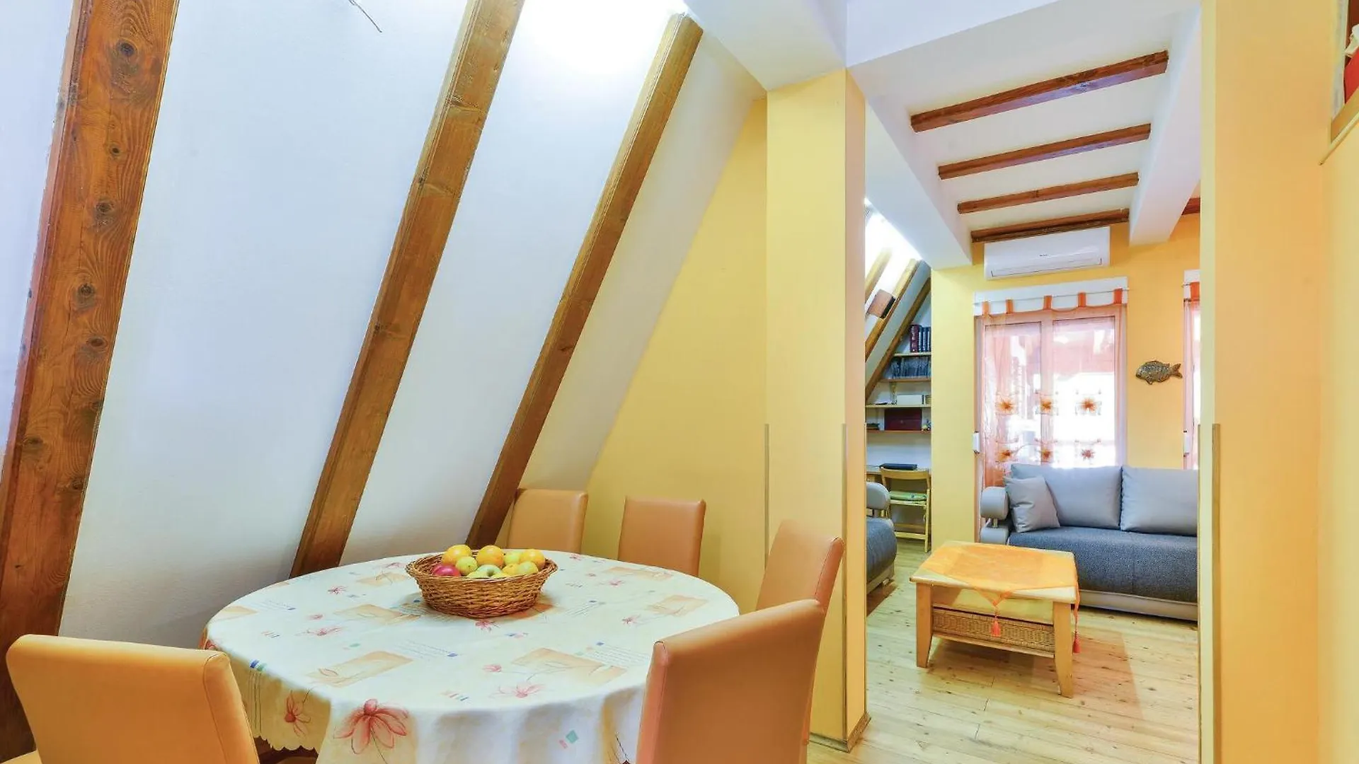 Nice Home In Gospic With Private Swimming Pool, Can Be Inside Or Outside Pridraga Kroatien