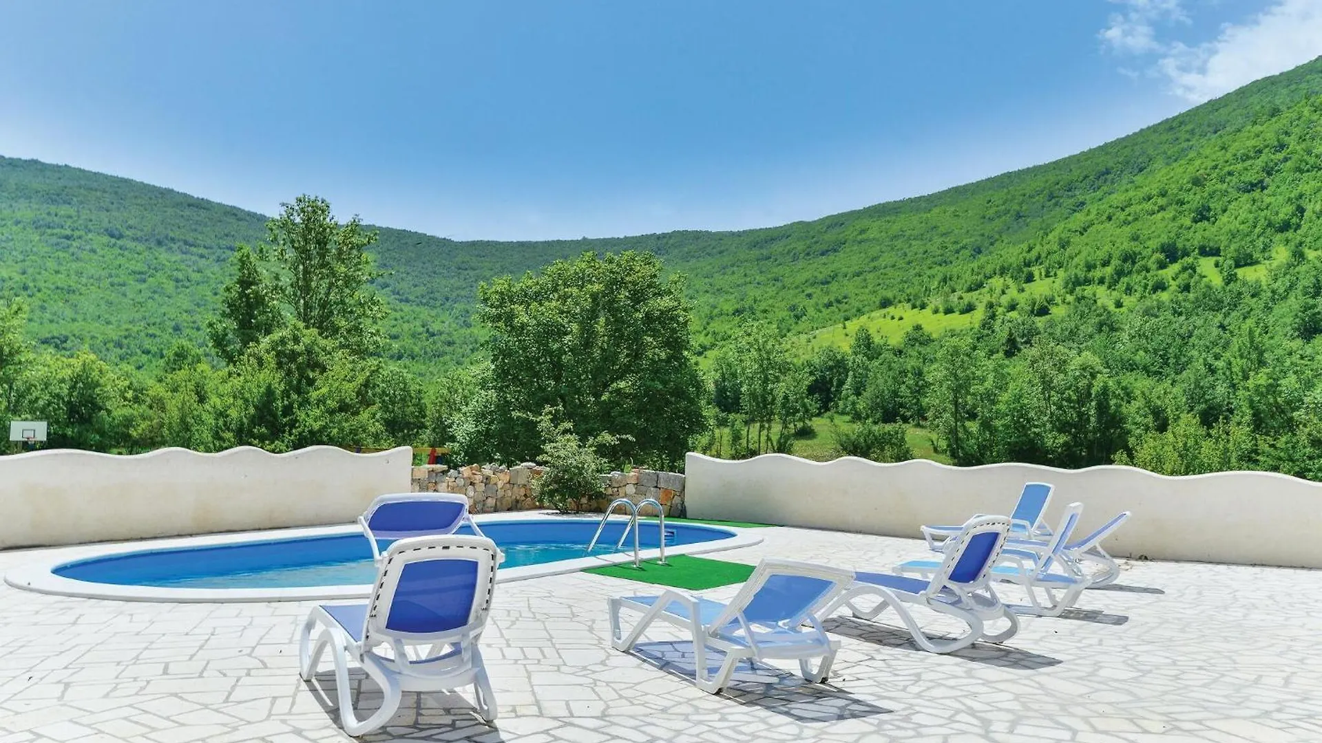 Nice Home In Gospic With Private Swimming Pool, Can Be Inside Or Outside Pridraga Ferienhaus